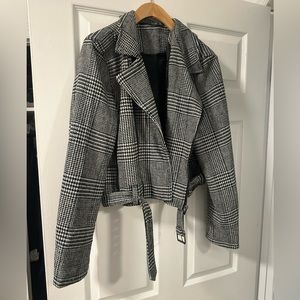 Women’s plaid cropped jacket